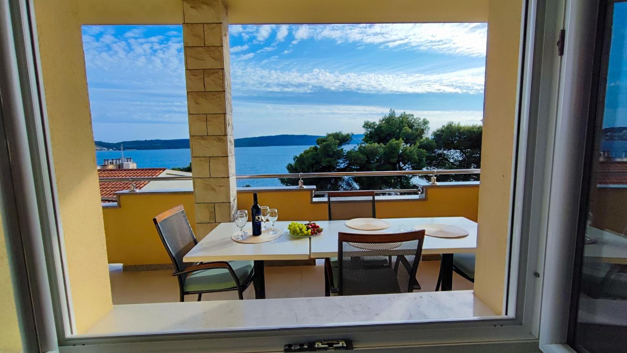 Villa Penava, Private Beach, Pool And 7Min To Trogir Habitación foto