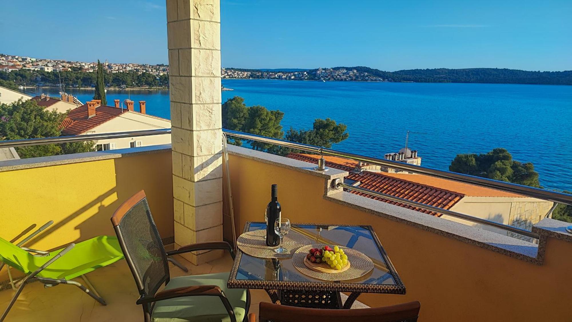 Villa Penava, Private Beach, Pool And 7Min To Trogir Habitación foto