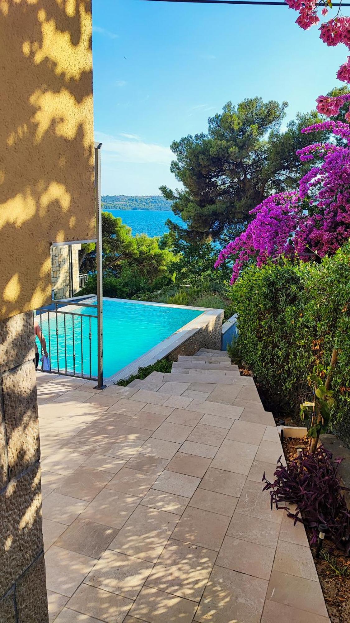 Villa Penava, Private Beach, Pool And 7Min To Trogir Exterior foto