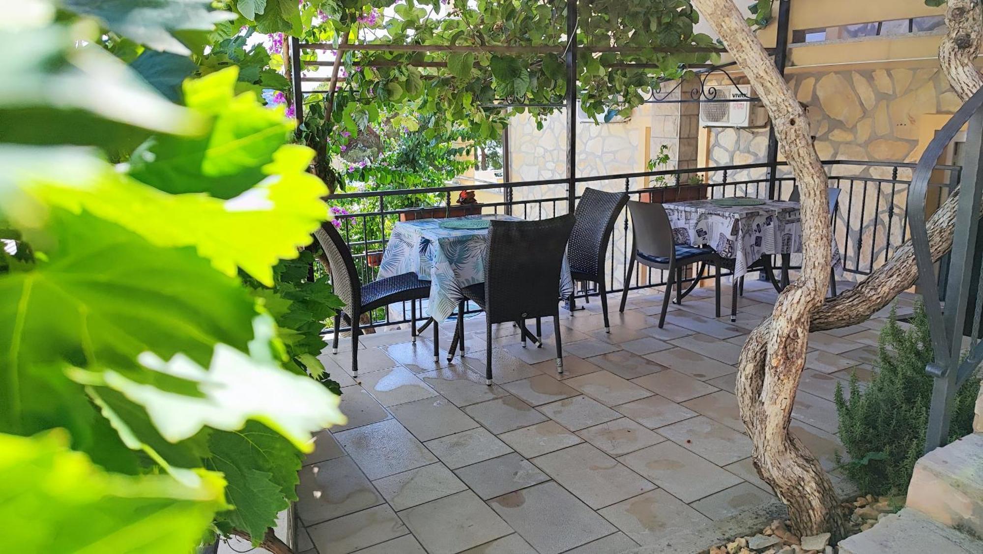 Villa Penava, Private Beach, Pool And 7Min To Trogir Habitación foto