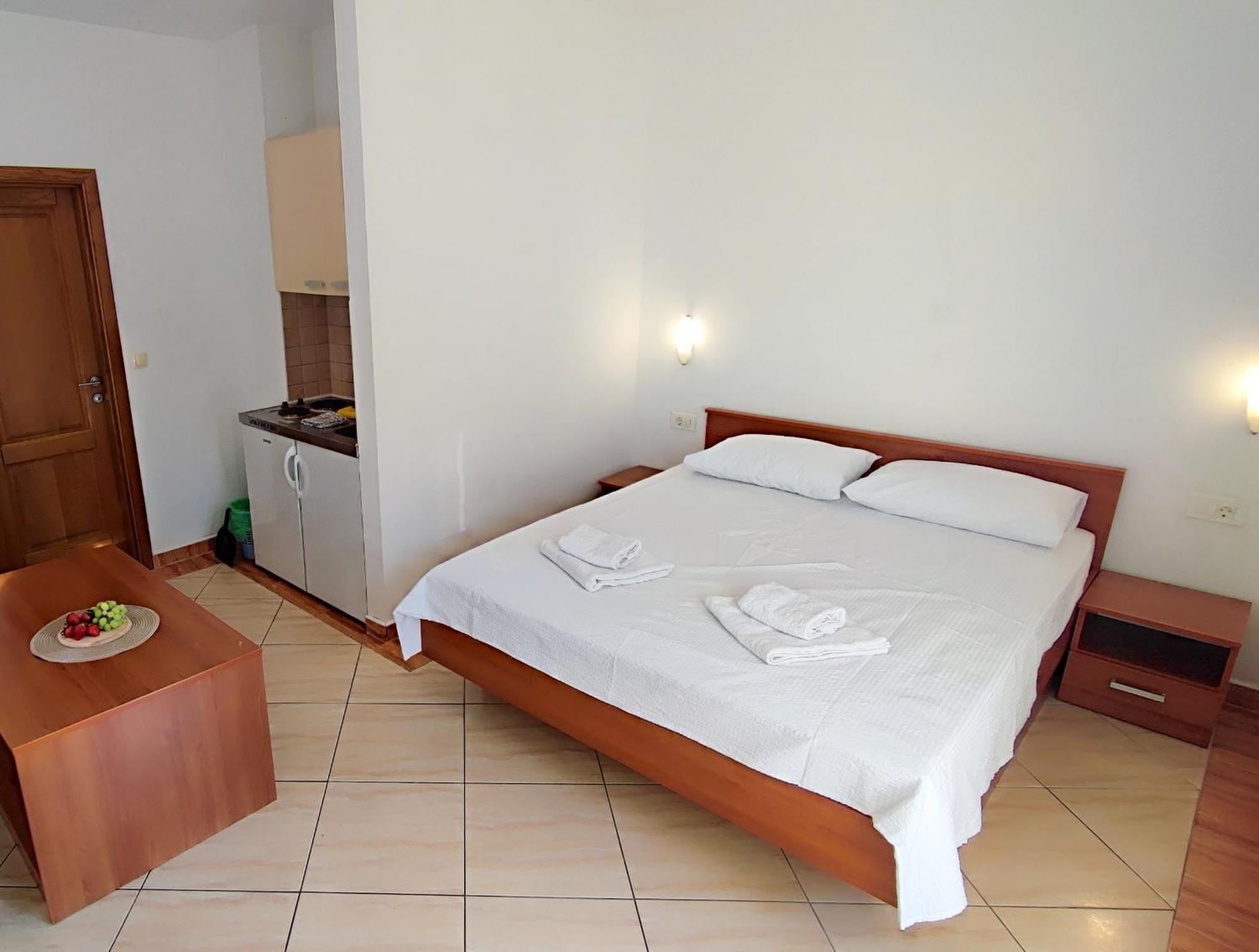 Villa Penava, Private Beach, Pool And 7Min To Trogir Habitación foto